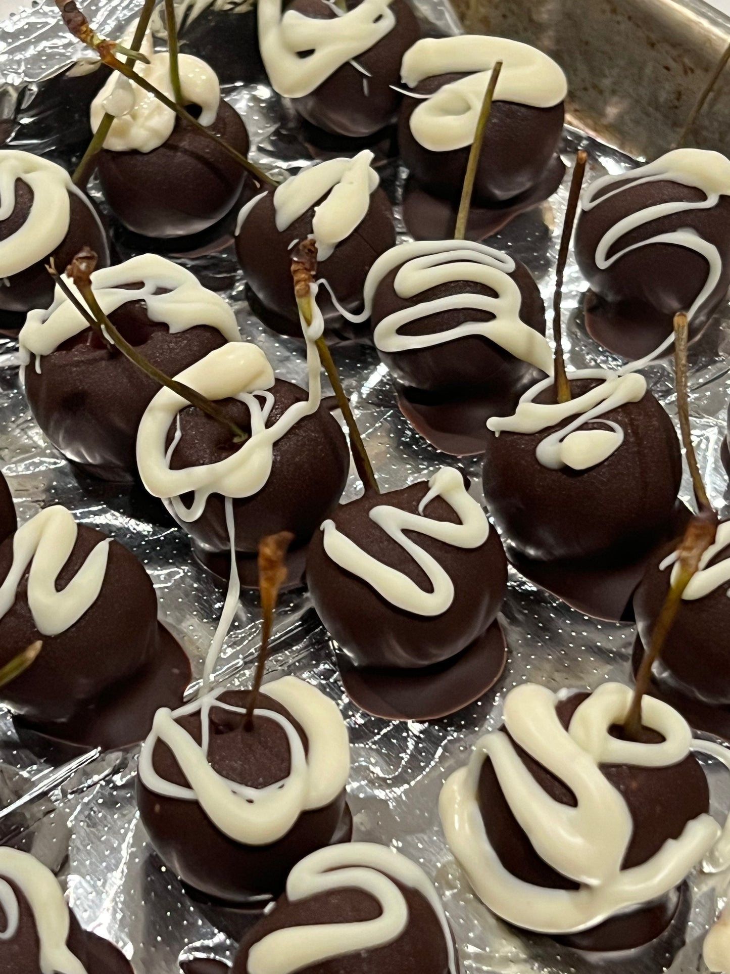 Chocolate Chilean Cherries