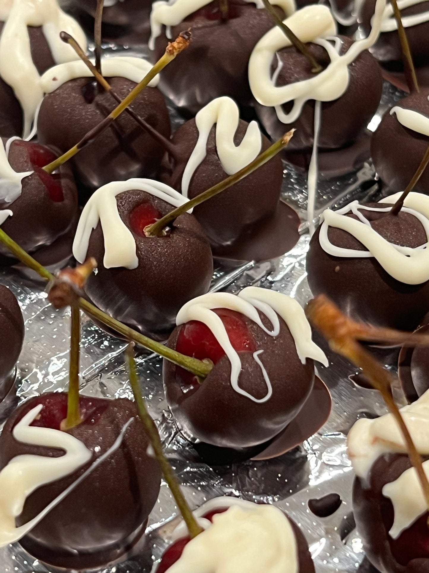 Chocolate Chilean Cherries